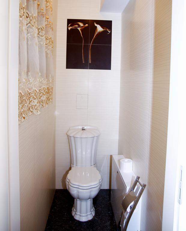 Club 218 Wellness Petra Apartman Siófok Eksteriør billede